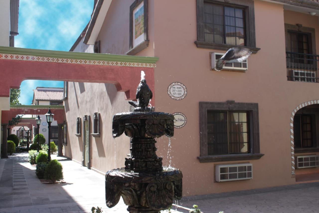 Hotel Suites El Paseo ซิวดัด ฮัวเรซ ภายนอก รูปภาพ