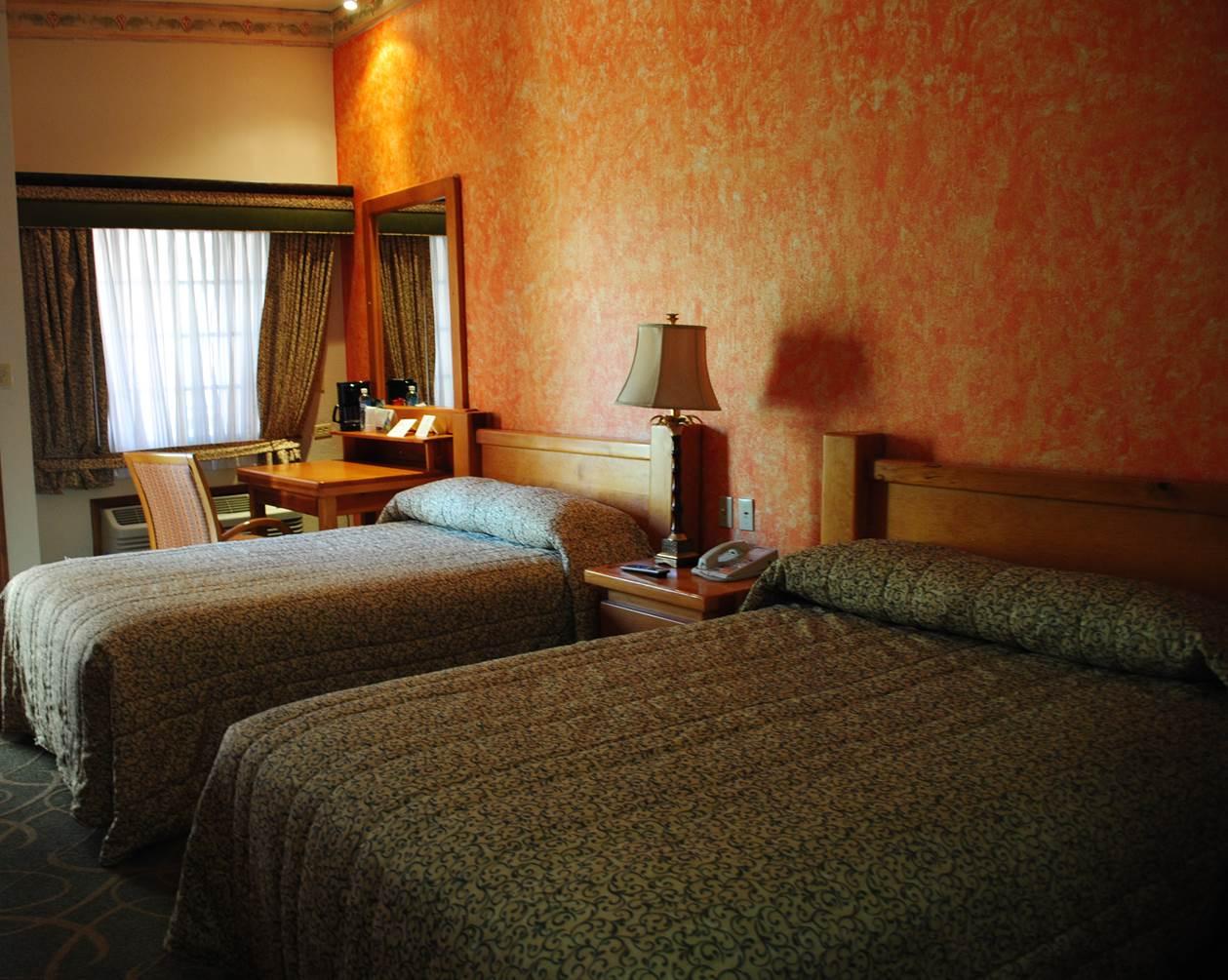 Hotel Suites El Paseo ซิวดัด ฮัวเรซ ภายนอก รูปภาพ