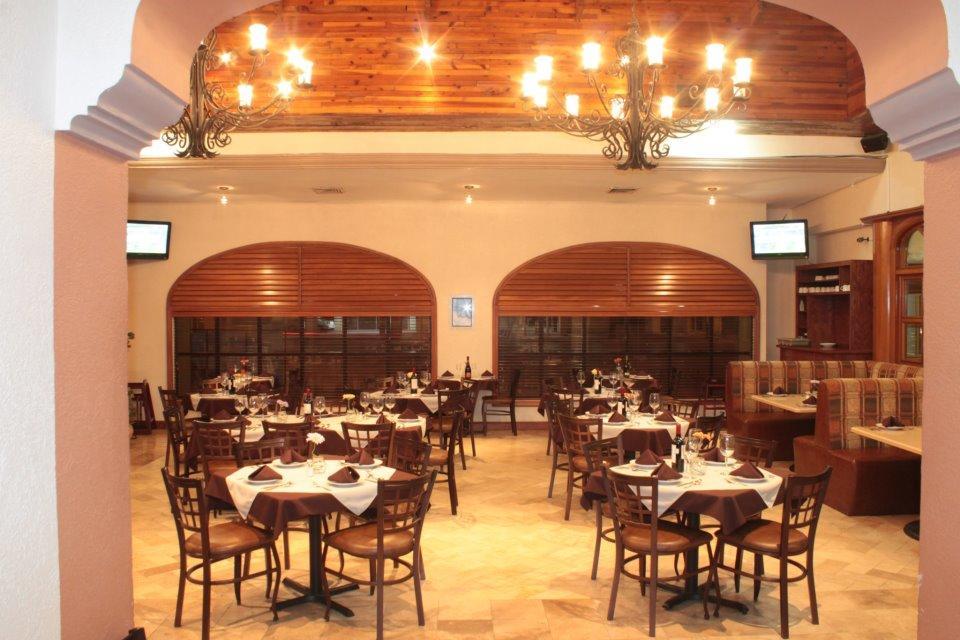Hotel Suites El Paseo ซิวดัด ฮัวเรซ ภายนอก รูปภาพ